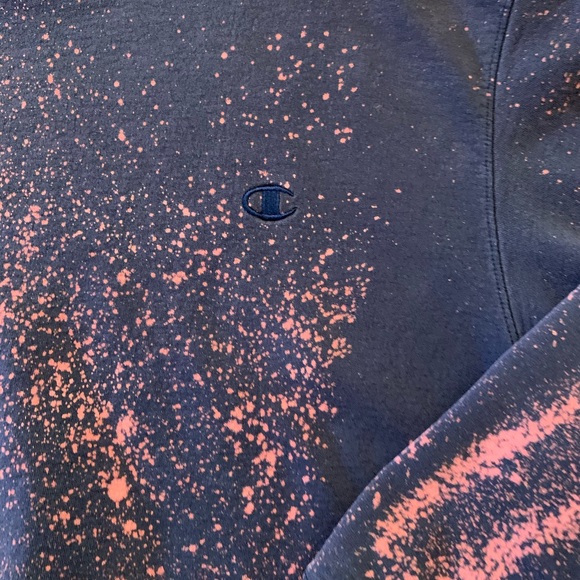 Bleached Vintage Champion Crew Neck - Picture 2 of 4